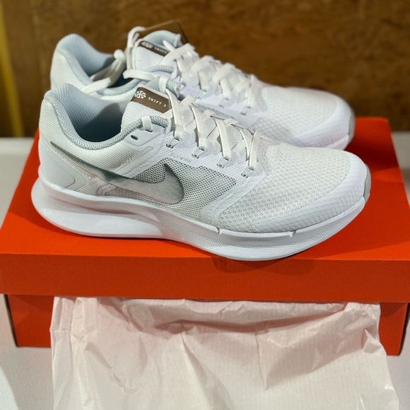 Nike Shoes - Nike Run Swift 3 Women’s Size 8